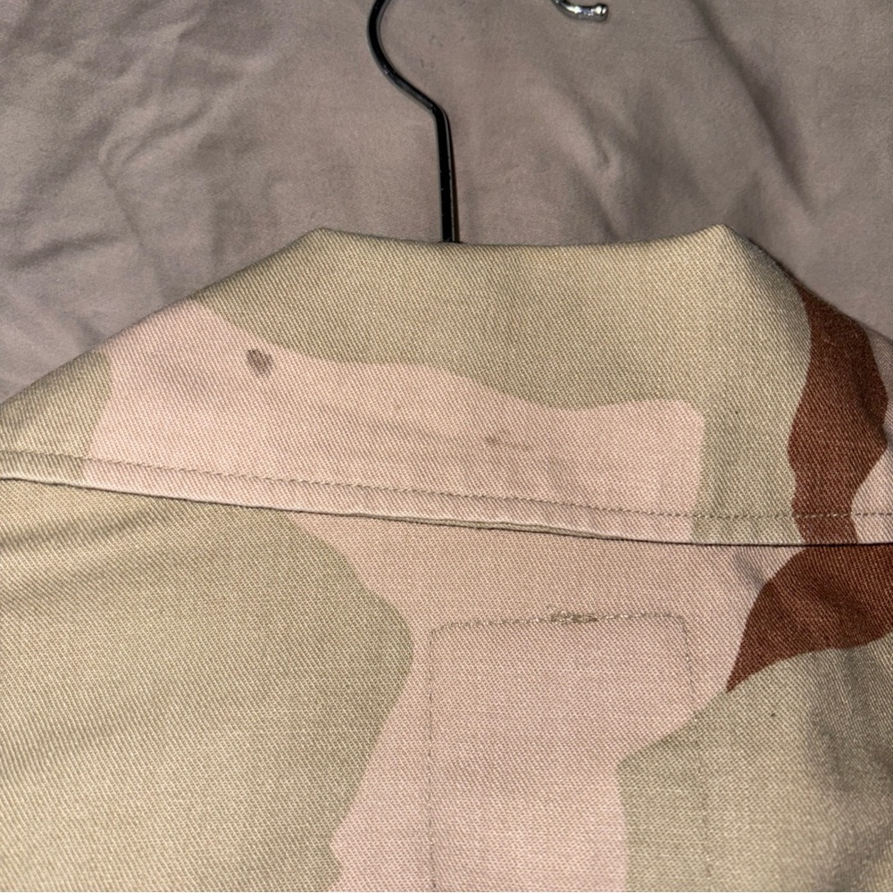 Beige and Black Jacket - Picture 5 of 7